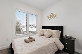 Waterfront 3BR House and Sleeps 8, Close to Canal and Family Friendly - Welland - 7