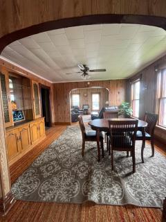 Seventies Sanctuary - - 2