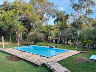 Casa de campo com piscina em condomínio. - 9