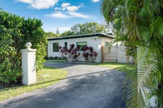 Hidden Bungalow- Peaceful retreat BBQ and hot tub - Miami - 5
