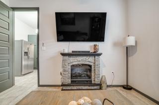 Near Casino and Shops Cozy Apt in West El Paso! - Santa Teresa - 4