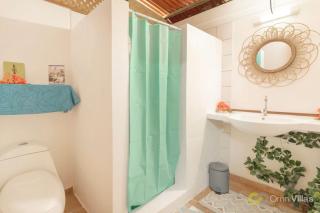 Room 3 - Secluded Rustic Bungalow by Tipaniers Beach - Iumaru - 5