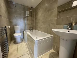 Enchanting Escape with Peaceful Views - Bristol - 4