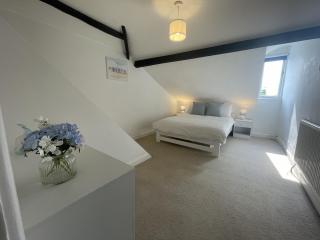 Enchanting Escape with Peaceful Views - Bristol - 2