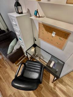 Flat B, private bathroom, private kitchen pantry - Hong Kong - 4