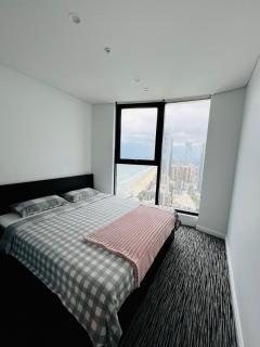 Bedroom Oasis with Ocean view, Surfers Paradise - Gold Coast - 8