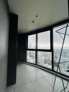 Bedroom Oasis with Ocean view, Surfers Paradise - Gold Coast - 3