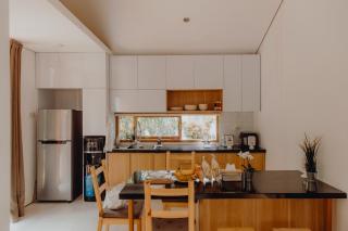 Bloem & Blossom House - Tegalharendong - 7