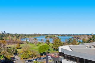 Split-Level 2BR with City-View and Separate Study - Melbourne - 0