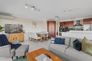 Split-Level 2BR with City-View and Separate Study - Melbourne - 9