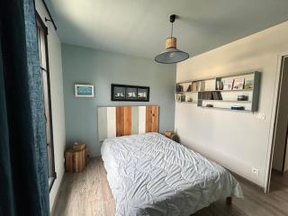 Holiday Home in Normandy near Sandy Beach - Saint Martin de Brehal - 1