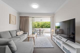 Leafy and Quiet 2BR - Close to Hospital with Parking - Brisbane - 0