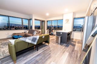 Silver Spring Penthouse 2BR with Rooftop pool and Metro Access - Silver Spring - 0