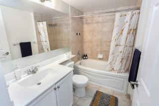 Stylish 2BR with Great View! Steps from Square One - 4