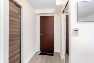 Stylish 2BR with Great View! Steps from Square One - 1