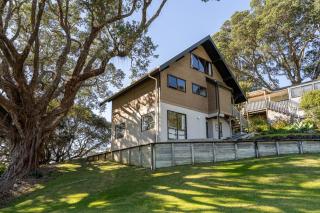 Onemana - Beautiful Beachfront - Opoutere - 2