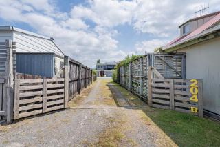PHIL204B - ESCAPE TO SERENITY ON PHILOMEL - Whangamata - 5