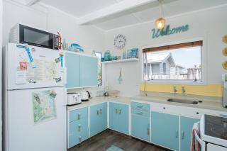 PHIL204B - ESCAPE TO SERENITY ON PHILOMEL - Whangamata - 1