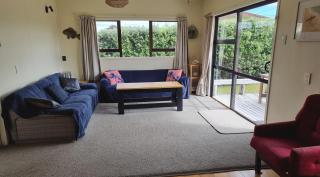 SYLV103 - THE ORIGINAL BEACH BACH - Whangamata - 6