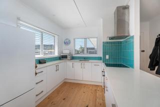 THES207A - The Square Hideaway - Whangamata - 2