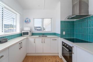 THES207A - The Square Hideaway - Whangamata - 1