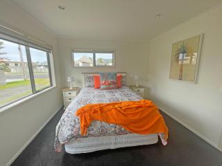 WILL316A - WONDERFUL WILLIAMSON - Whangamata - 6