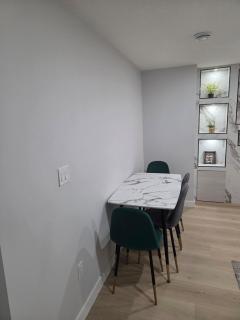 Spacious 2 bedrooms BSMT Suite - Edmonton - 7
