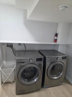 Spacious 2 bedrooms BSMT Suite - Edmonton - 6
