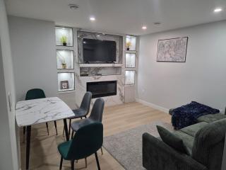 Spacious 2 bedrooms BSMT Suite - Edmonton - 0