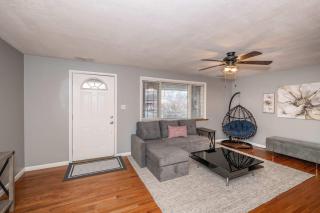 Mason Marvel Luxe Stay with Pool and Hot Tub - Mason - 2