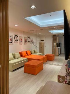 Supreme Luxury 2BR Condo - Azure Urban Resort Residences near Manila Airport - Manila - 7