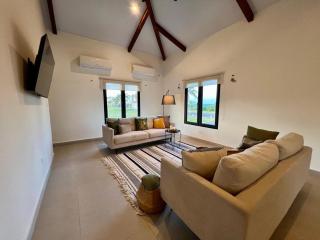 La Casita 4BR Private Paradise with Pool - La Garita - 2