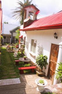 Spanish Casita Superior Suites Tagaytay - Tagaytay - 9