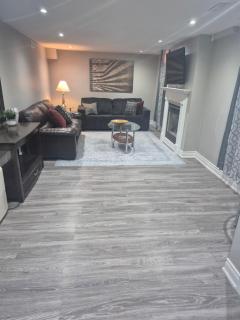 Two bedroom basement apartment - Whitby - 6