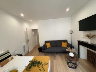 Cozy Urban Nest Near Le Mans - Écommoy - 0