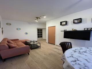 3-Bedroom Apartment with Premium Amenities - Noyen-sur-Sarthe - 6