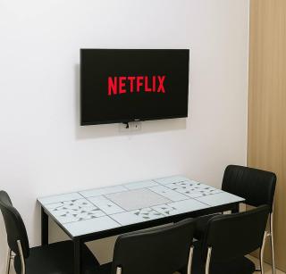 Cozy 1BR beside MOA with Wifi, Netflix, Pool & Washer - Manila - 7