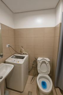 Cozy 1BR beside MOA with Wifi, Netflix, Pool & Washer - 3