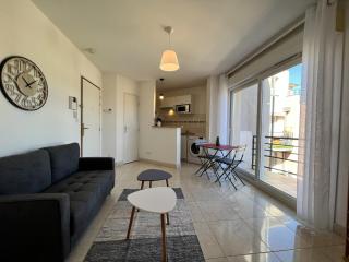 Apartment in Le Mans near Sarthe River - Le Mans - 0