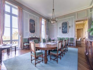 Château in Sarthe with Heated Pool - Dangeul - 9