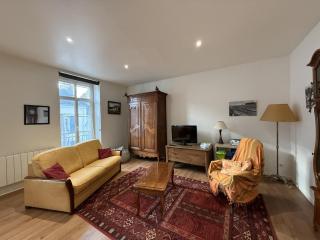 Apartment in Le Mans with Private Garage - Le Mans - 0