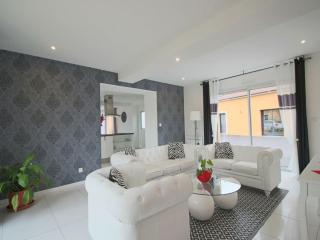 Villa in Moncé-en-Belin near Le Mans Circuit - Moncé-en-Belin - 0