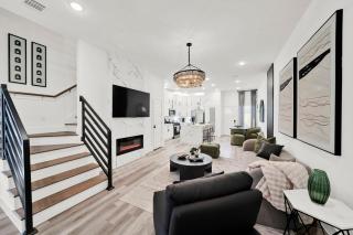2 Homes in 1 Duplex Walk to NRG and Med Ctr Sleeps 14-20 - Houston - 8