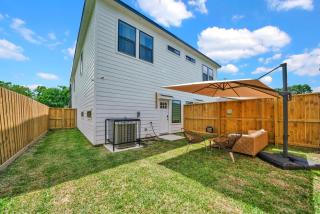2 Homes in 1 Duplex Walk to NRG and Med Ctr Sleeps 14-20 - Houston - 2