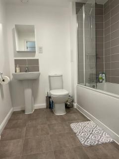 Newly Refurbished Large Apartment With Huge Garden - Edimburgo - 5