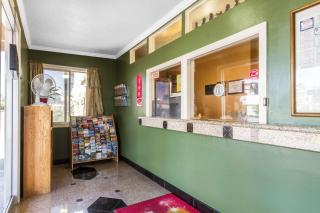 Econo Lodge - Fairfield - 7