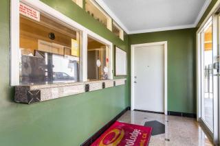 Econo Lodge - Fairfield - 6