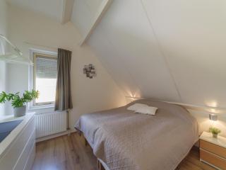 Sunny Garden Stay near Sea - Wemeldinge - 7
