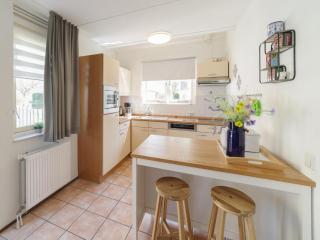 Sunny Garden Stay near Sea - Wemeldinge - 8