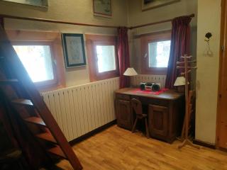Studio au pied des pistes, centre Val d'Isère, 3 pers, cosy mezzanine, cuisine équipée, WiFi - FR-1-519-37 - Val dʼIsère - 0